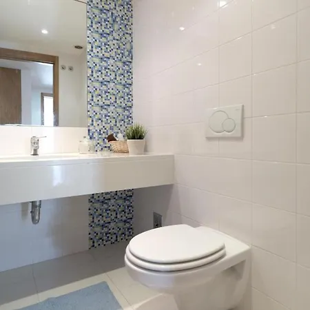 Apartment Flh - Restelo Spacious Duplex With View Lisbon